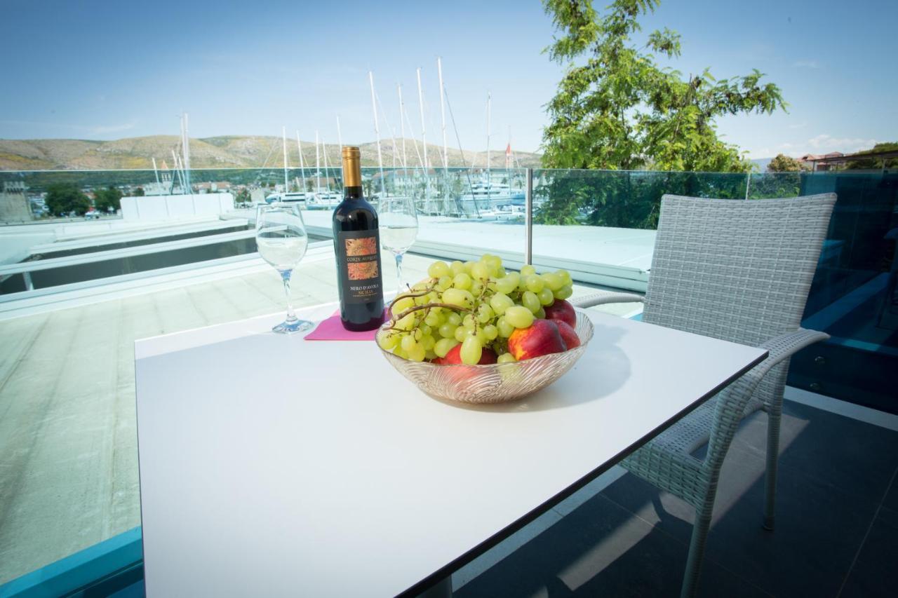 Azzurro Luxury Rooms Трогир Экстерьер фото