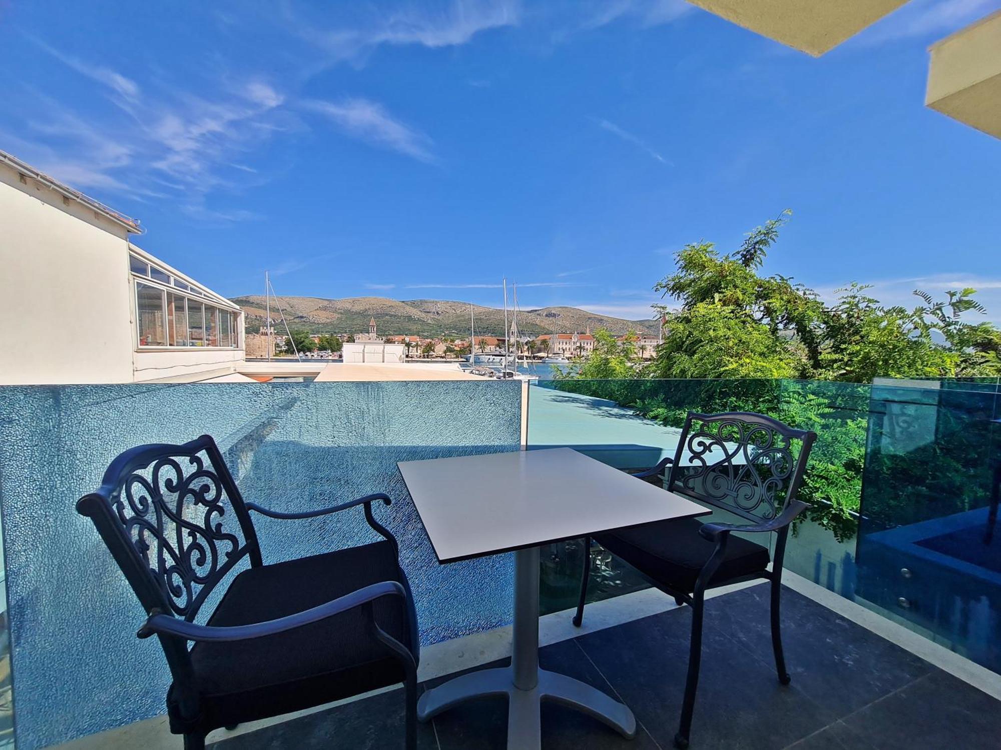 Azzurro Luxury Rooms Трогир Экстерьер фото